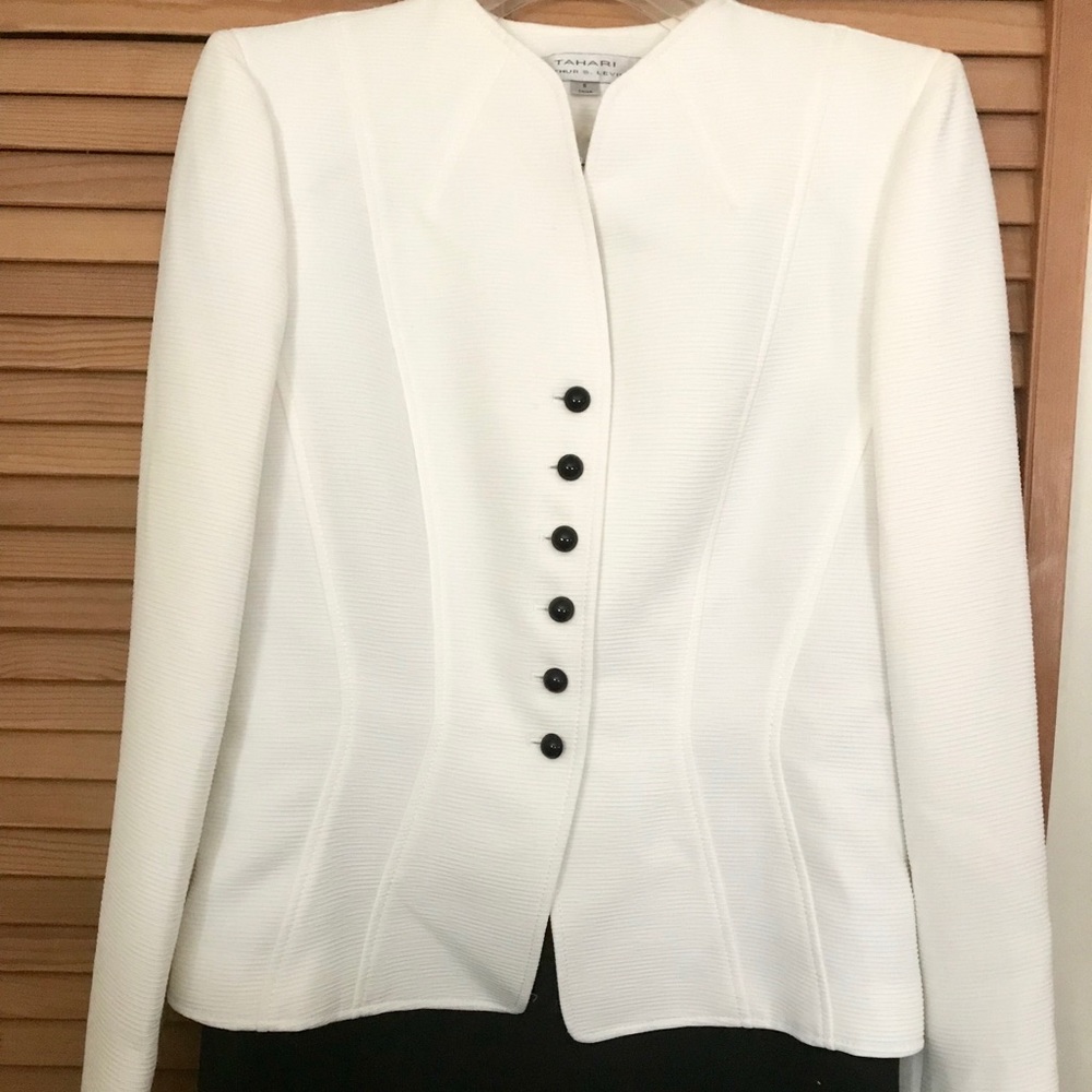 🌺 NWT TAHARI skirt suit size 6 🌺